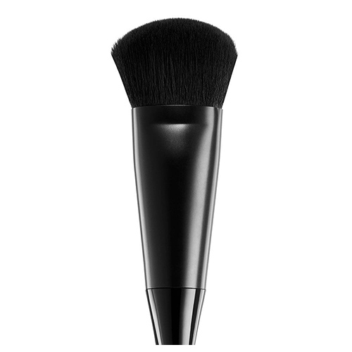 ⁦מברשת איפור של PRO ANGLED BUFFING BRUSH - Foundation brush - 25 NYX⁩ – תמונה ⁦2⁩