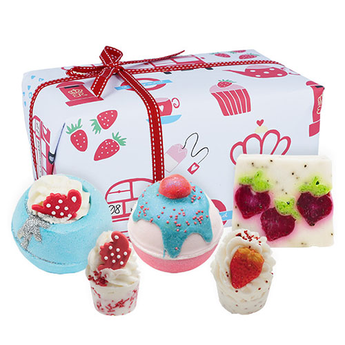 מארז אמבטיה מפנק Bomb Cosmetics Gift Pack Body care gift set The Great British